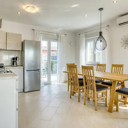 3 Bedroom Beautiful In * Sukošan