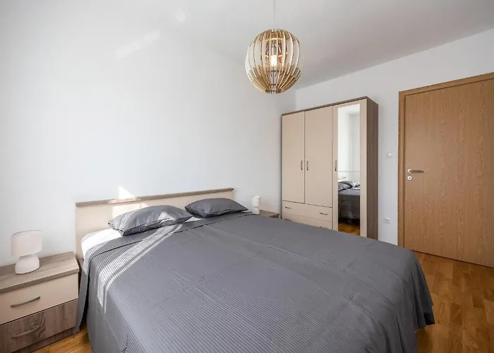 Holiday home 3 Bedroom Beautiful In *