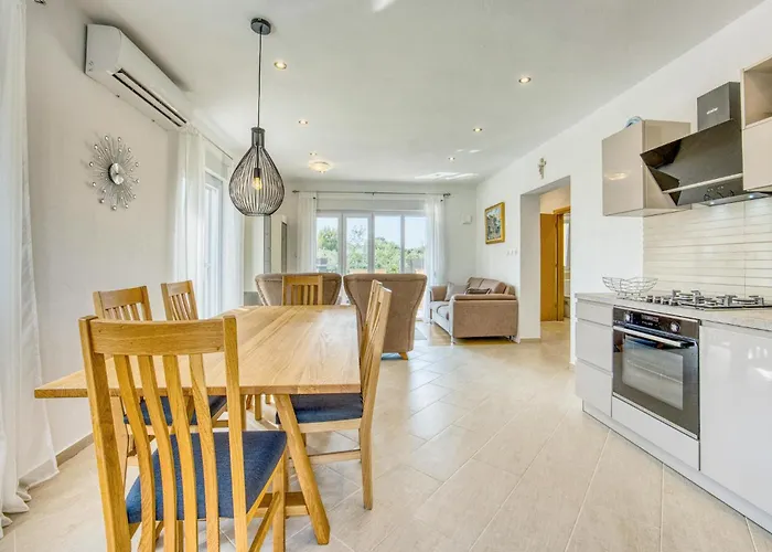 3 Bedroom Beautiful In