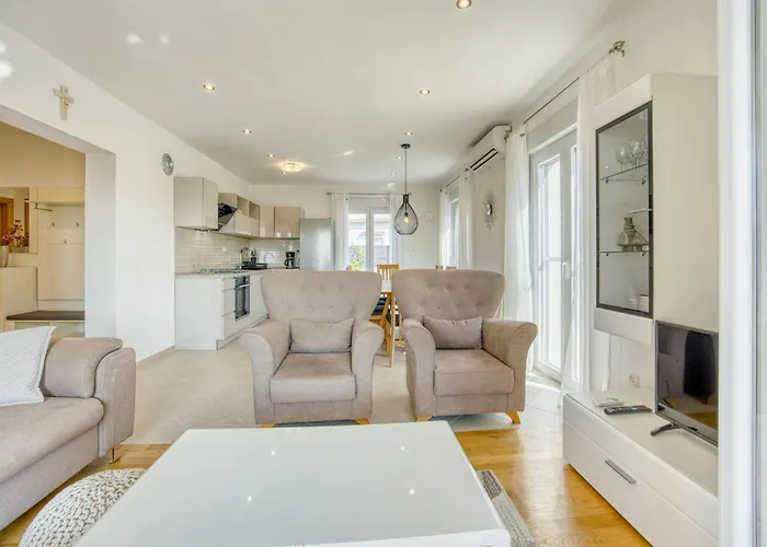 3 Bedroom Beautiful In