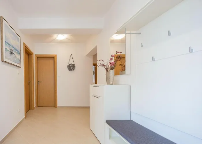 펜션 3 Bedroom Beautiful In